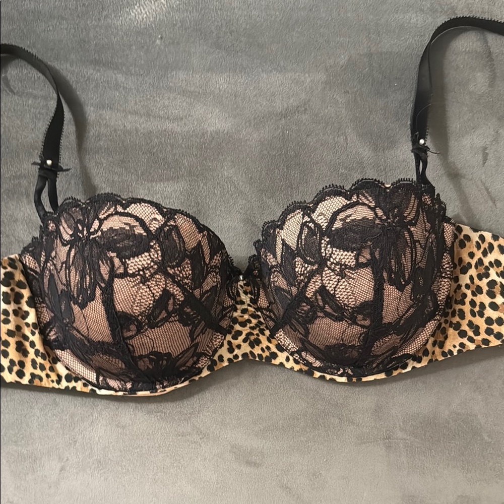 Victoria’s Secret Leopard and Black Lace Bra 34D
